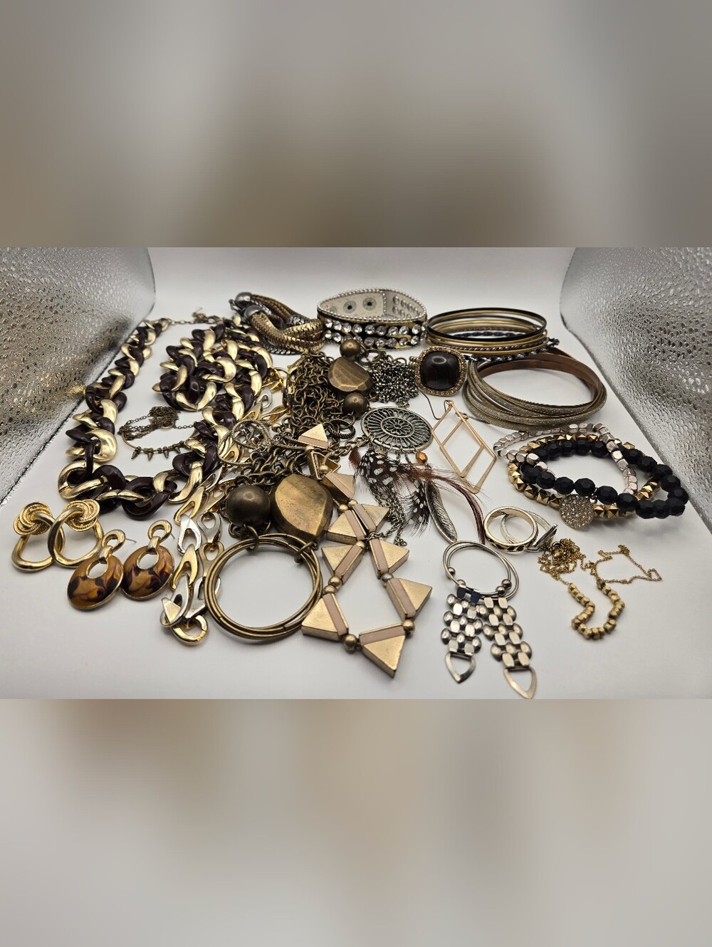 Costume Jewelry Lot Mixed Metal Brown Color 20 Wearable Pieces Necklace Bracelet